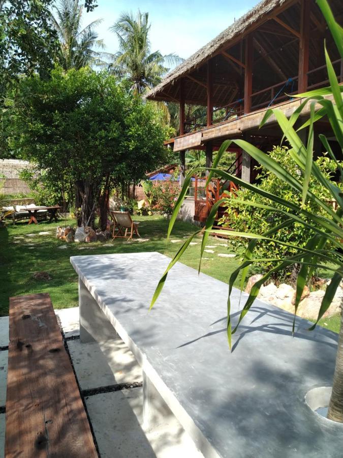 Basa-Basi Lodge Karimunjawa Ngoại thất bức ảnh