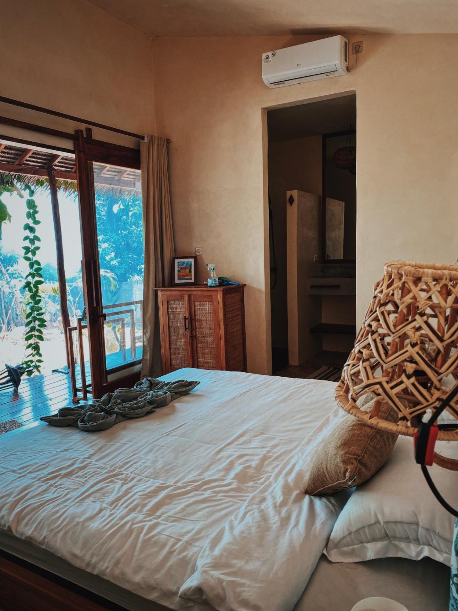 Basa-Basi Lodge Karimunjawa Ngoại thất bức ảnh