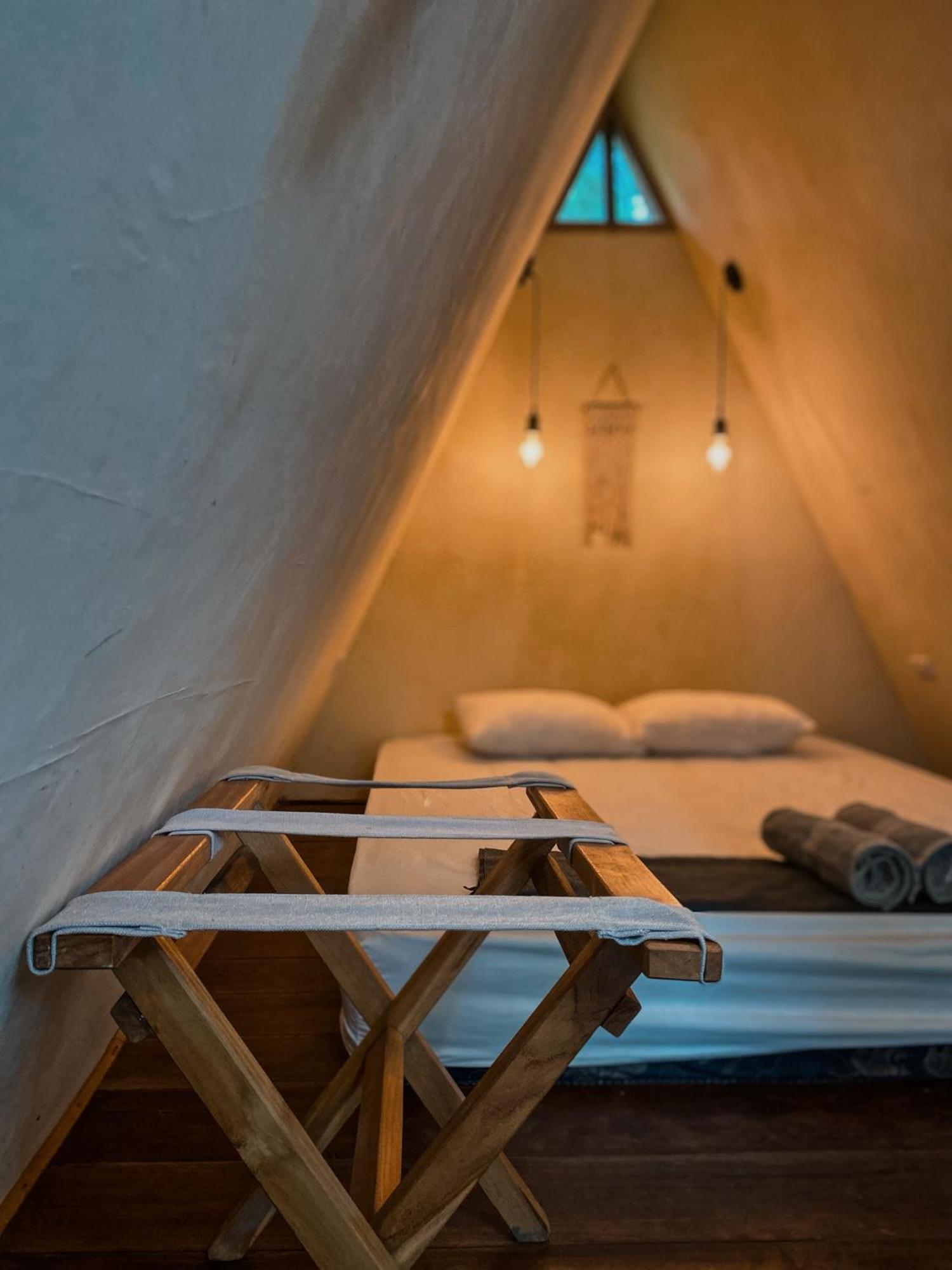 Basa-Basi Lodge Karimunjawa Ngoại thất bức ảnh