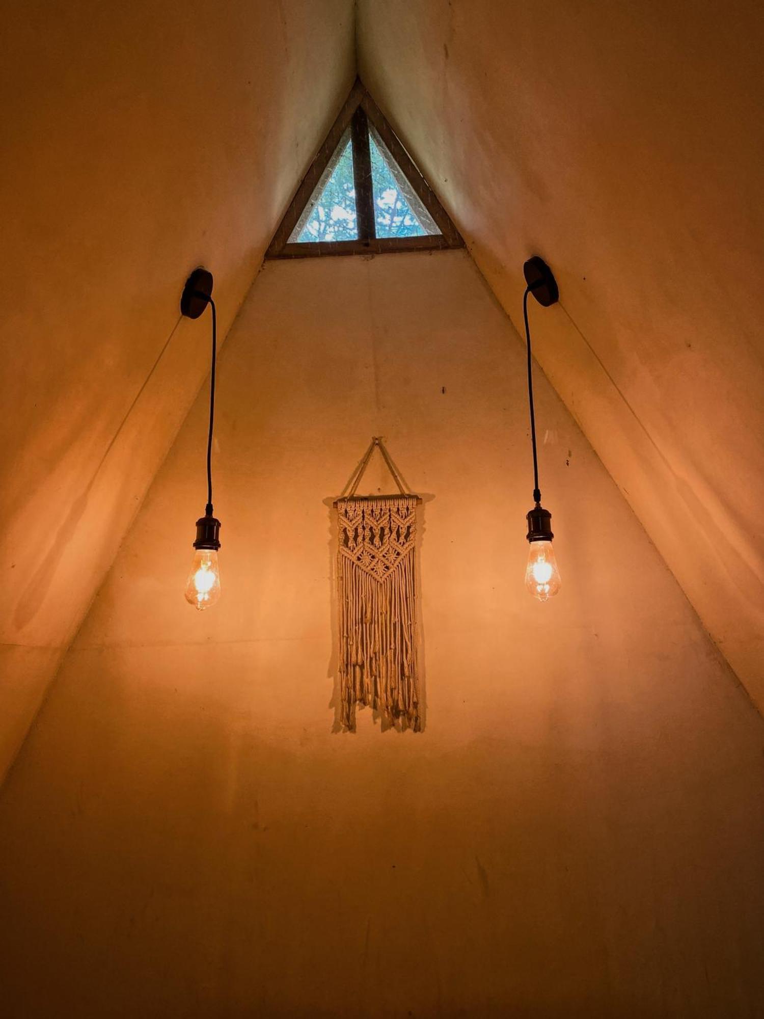 Basa-Basi Lodge Karimunjawa Ngoại thất bức ảnh