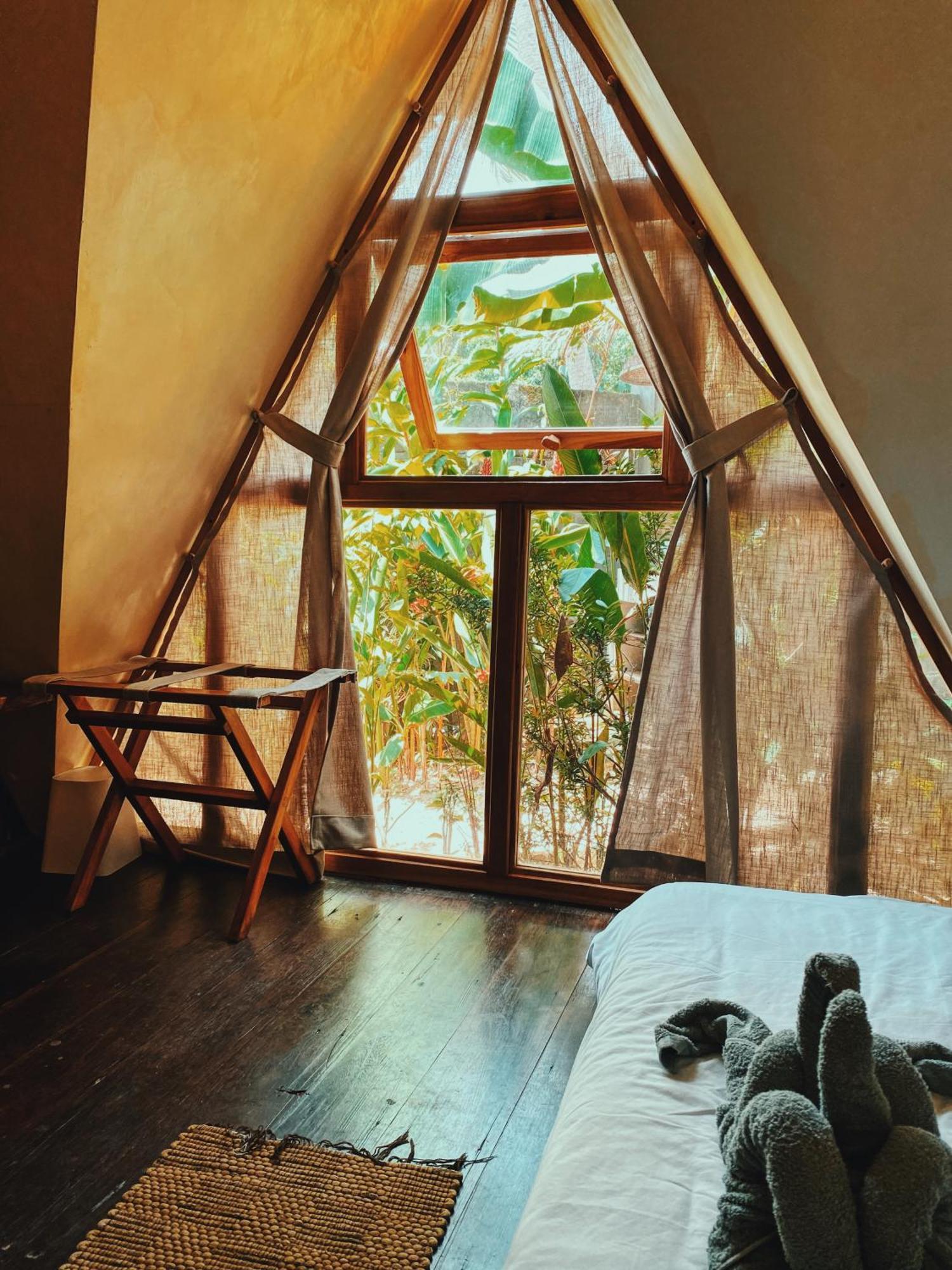 Basa-Basi Lodge Karimunjawa Ngoại thất bức ảnh