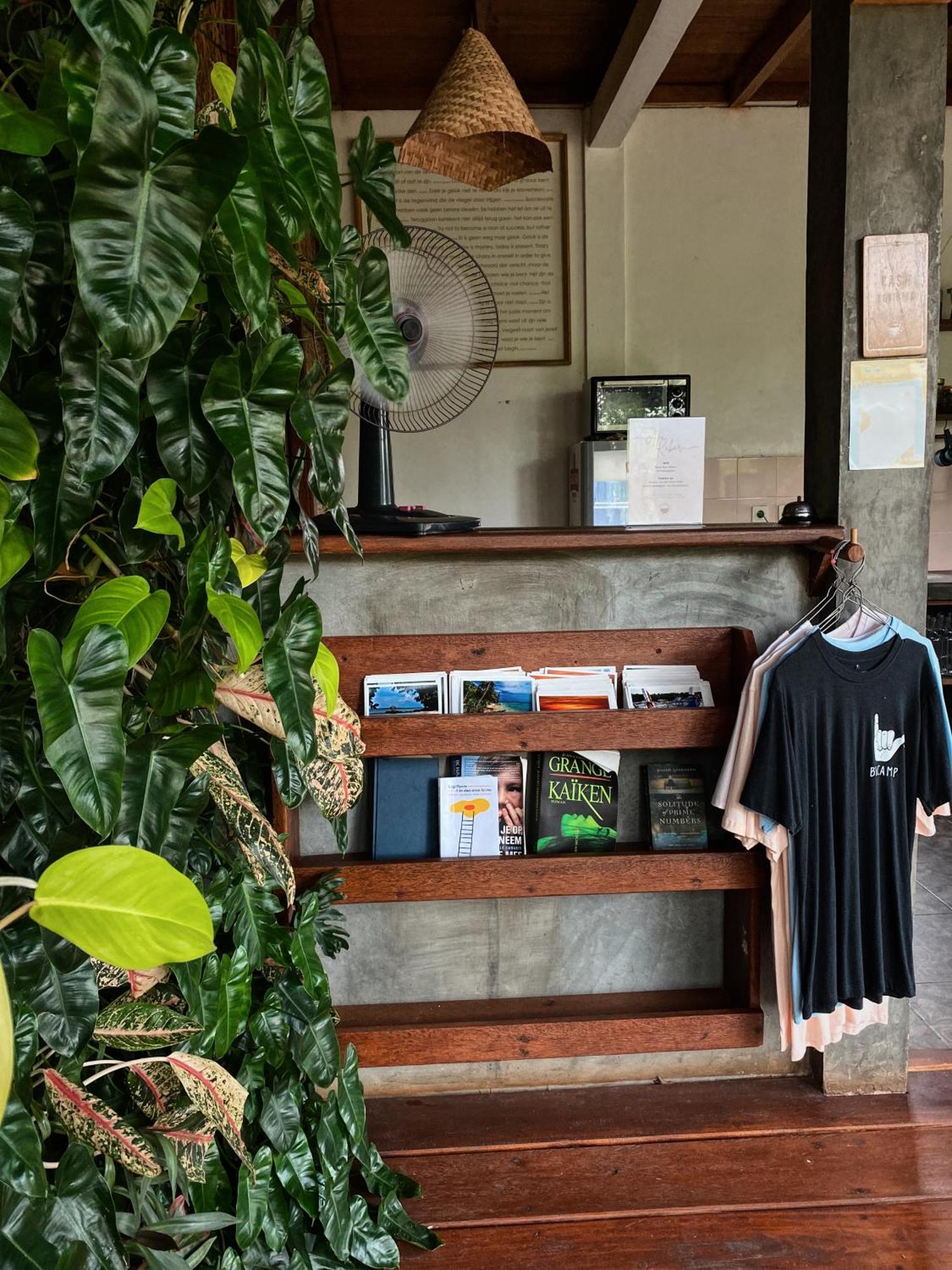 Basa-Basi Lodge Karimunjawa Ngoại thất bức ảnh