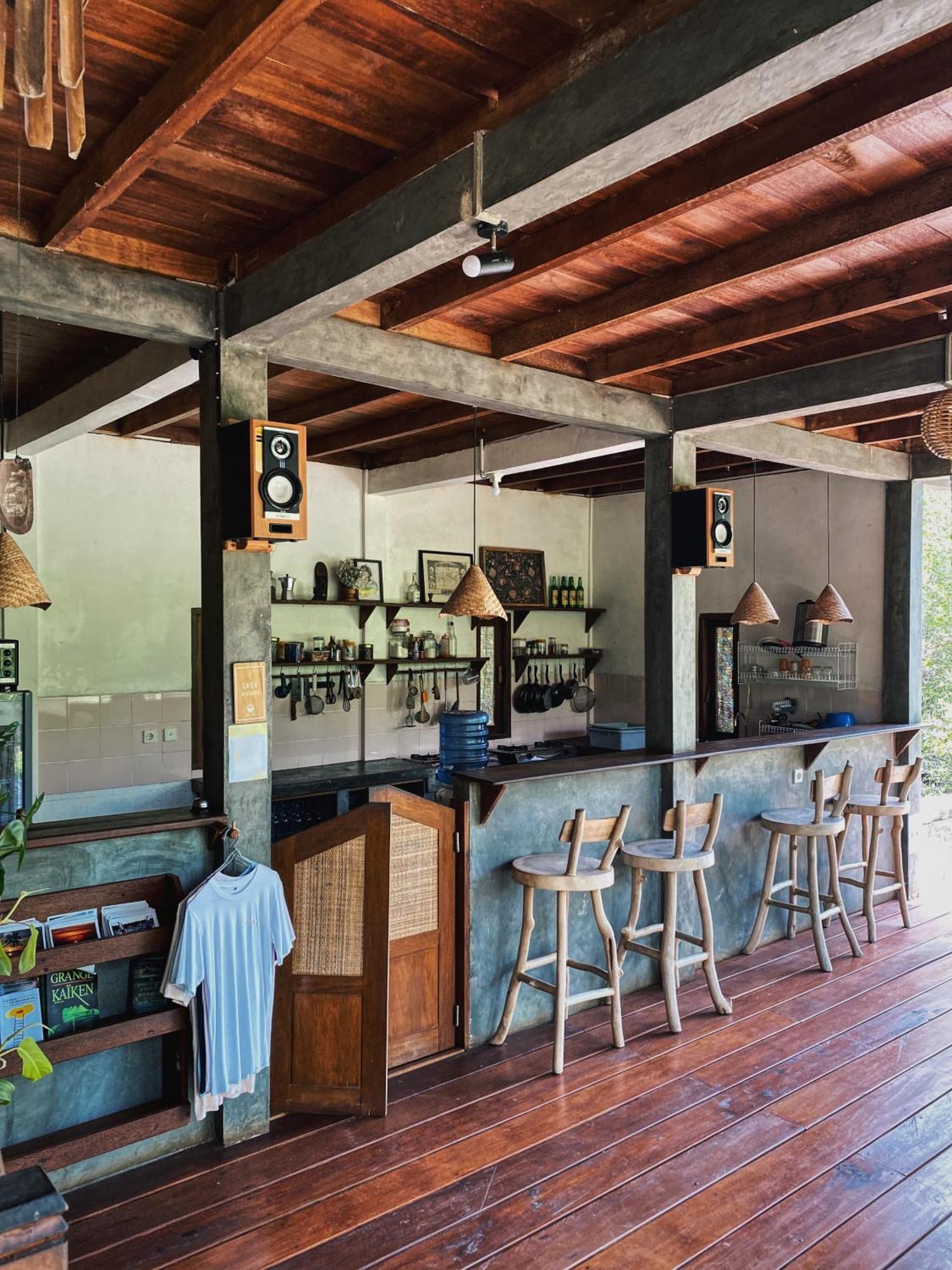 Basa-Basi Lodge Karimunjawa Ngoại thất bức ảnh