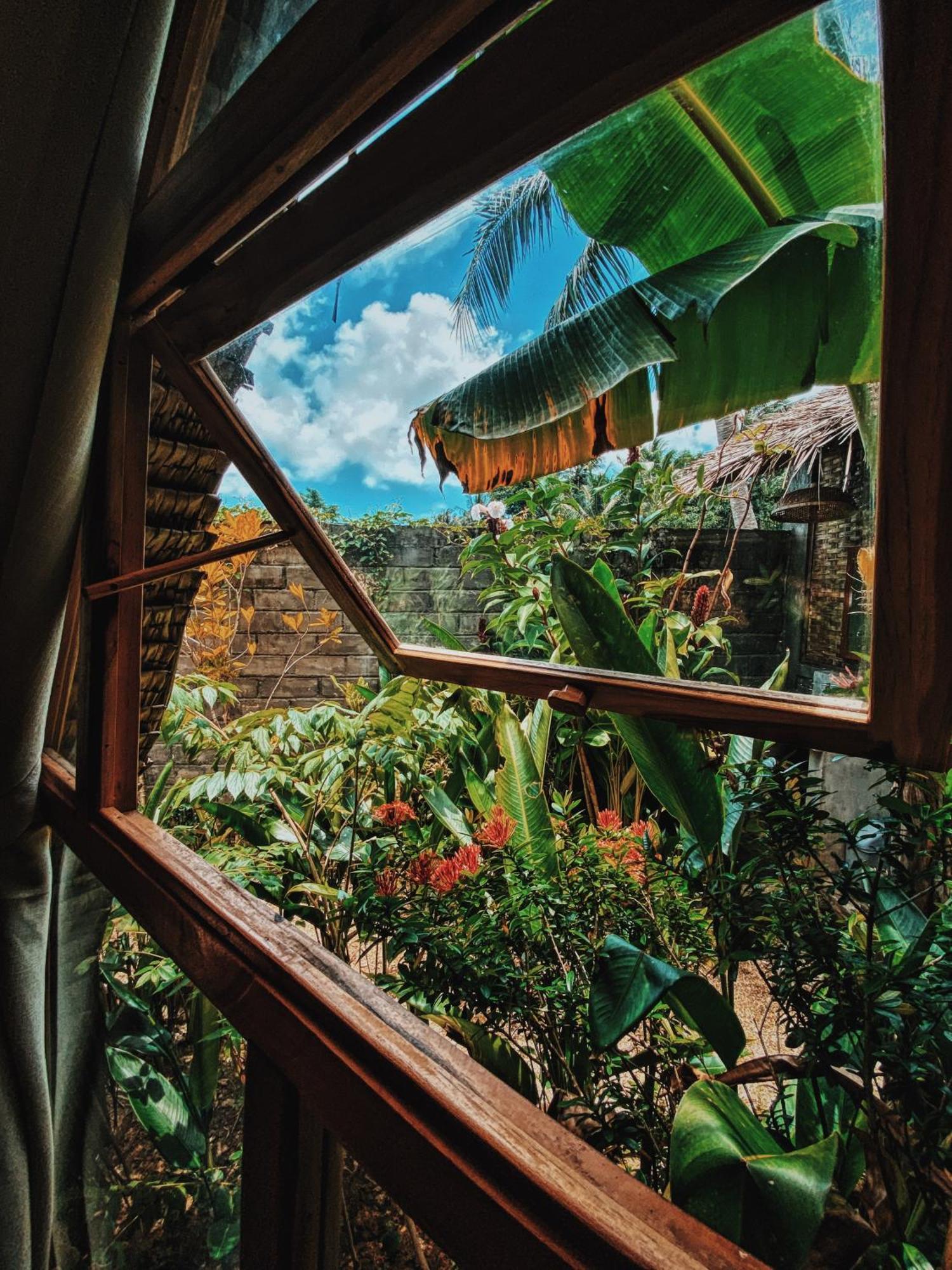 Basa-Basi Lodge Karimunjawa Ngoại thất bức ảnh
