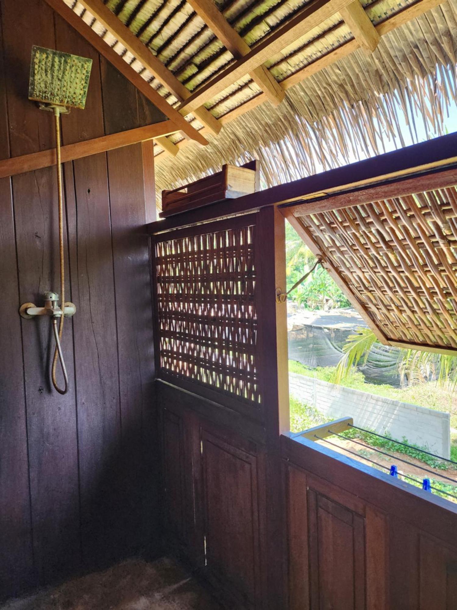 Basa-Basi Lodge Karimunjawa Ngoại thất bức ảnh