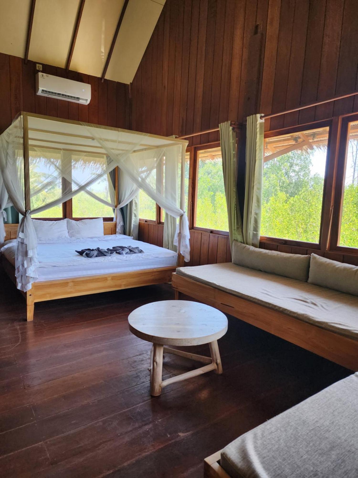 Basa-Basi Lodge Karimunjawa Ngoại thất bức ảnh