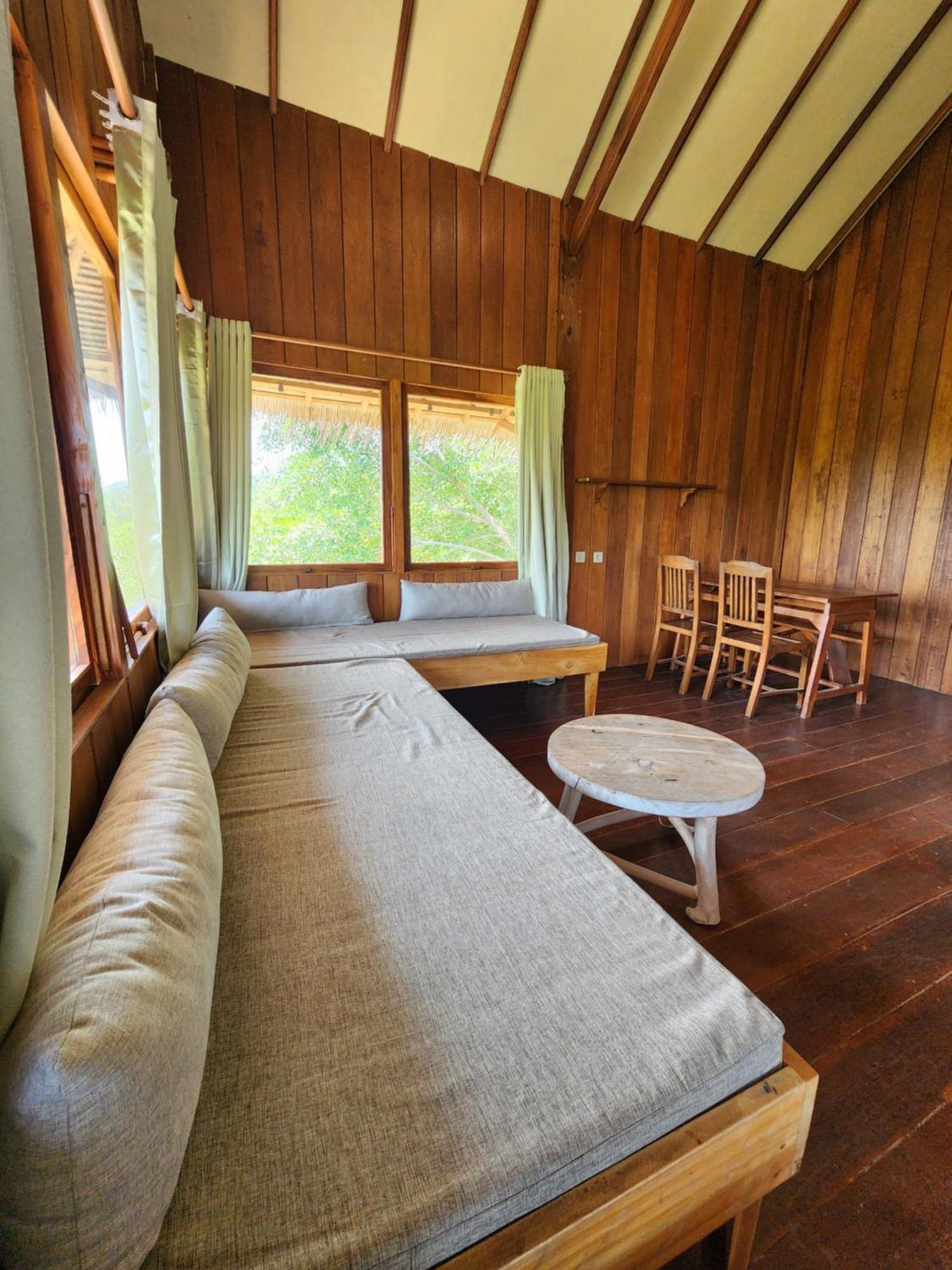 Basa-Basi Lodge Karimunjawa Ngoại thất bức ảnh