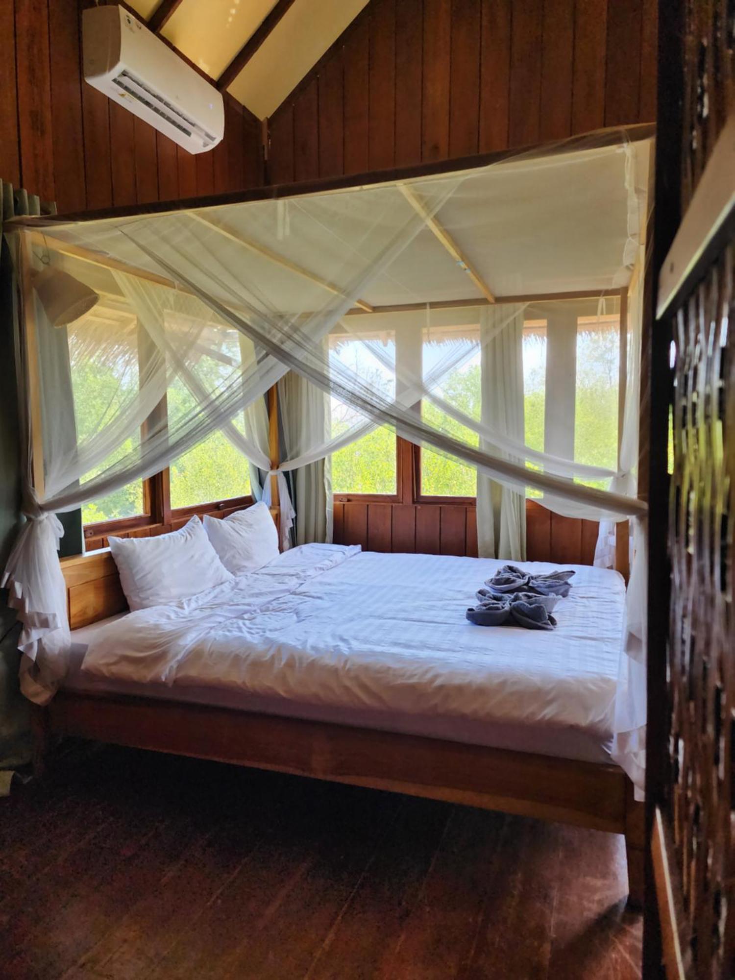 Basa-Basi Lodge Karimunjawa Ngoại thất bức ảnh