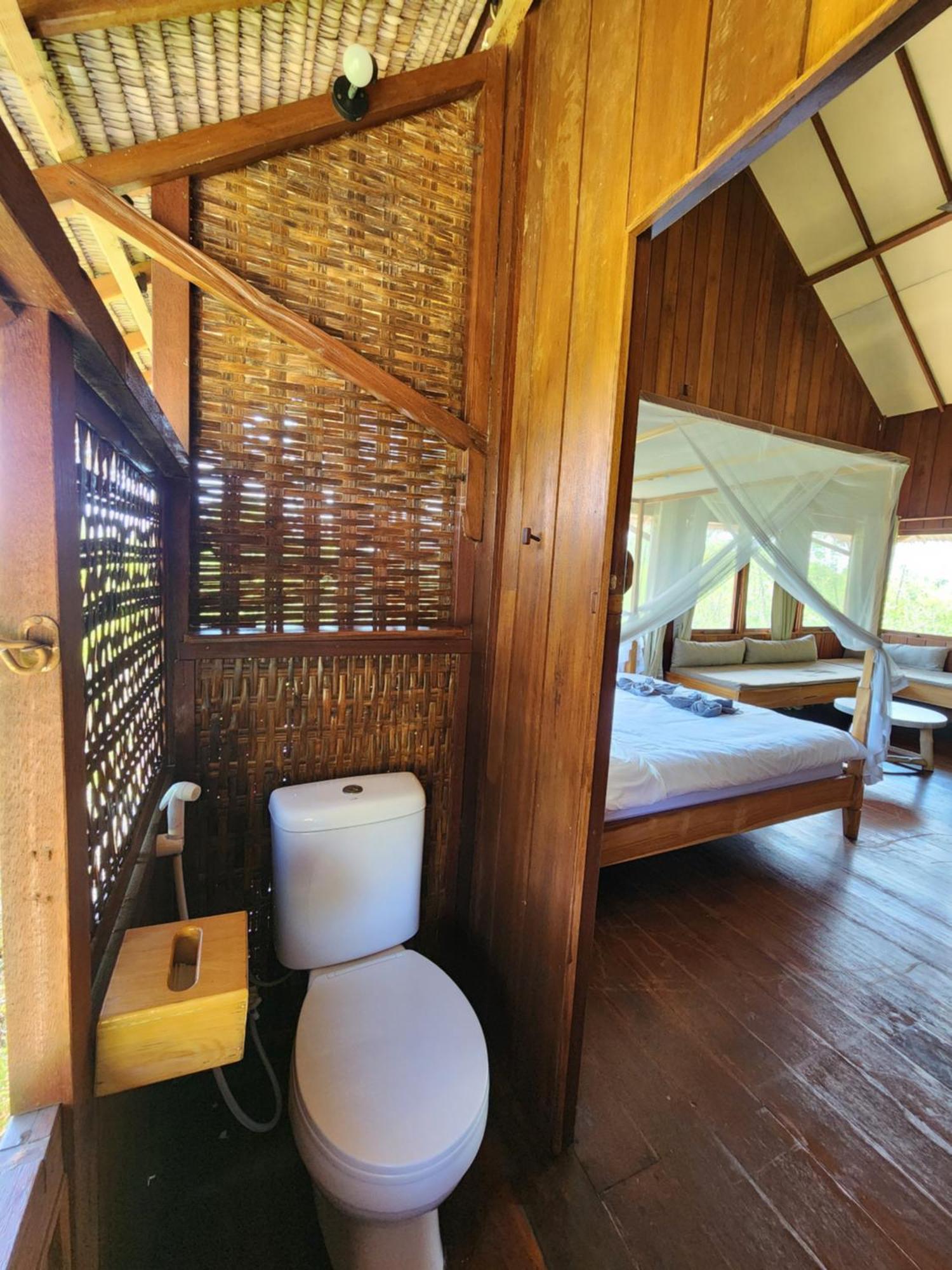 Basa-Basi Lodge Karimunjawa Ngoại thất bức ảnh