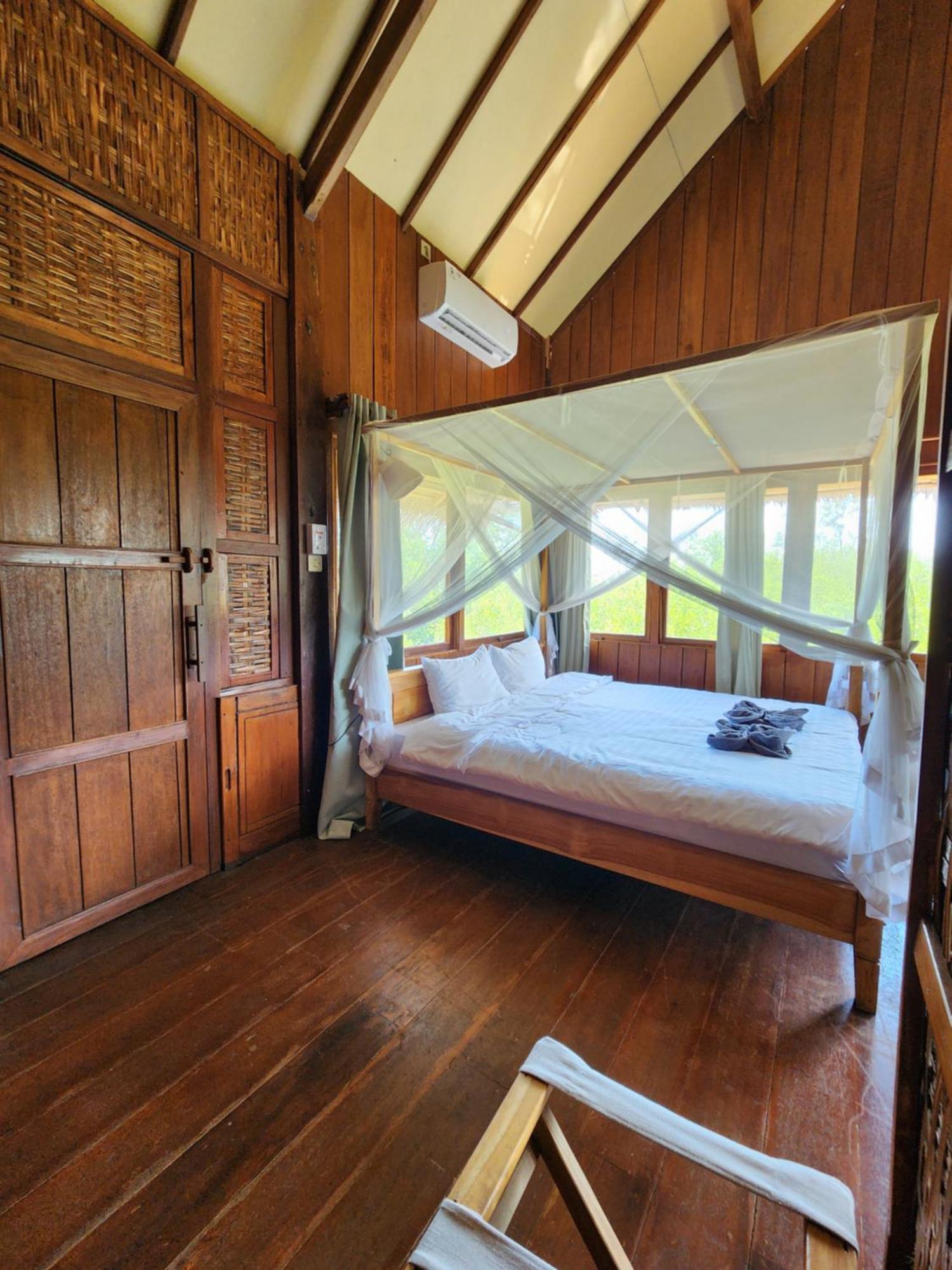 Basa-Basi Lodge Karimunjawa Ngoại thất bức ảnh